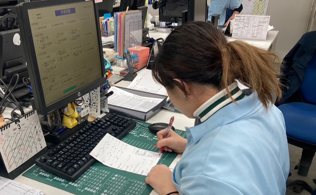 迅速かつ的確に全国の書店へ発送