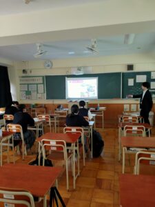 埼玉県立桶川西高等学校での進路説明会の様子